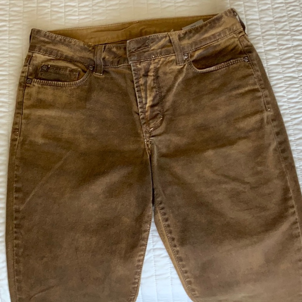 NYDJ Premium Jeans. Size 8 Gentle Wear. Made in USA
